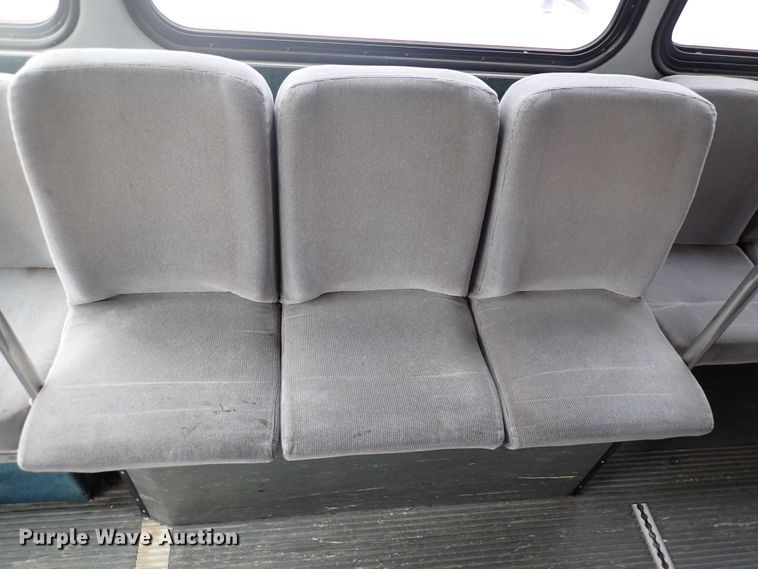 image for item DN2185 2006 El Dorado E-Z Rider II  transit bus