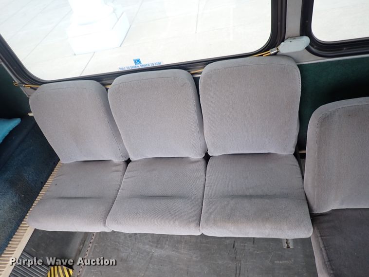 image for item DN2185 2006 El Dorado E-Z Rider II  transit bus