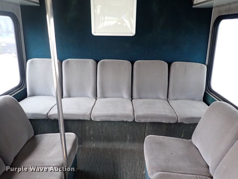 image for item DN2185 2006 El Dorado E-Z Rider II  transit bus