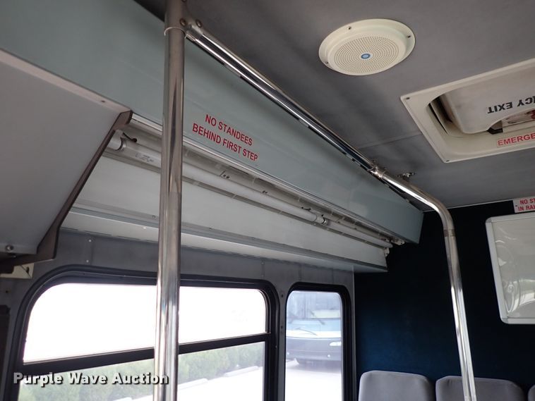 image for item DN2185 2006 El Dorado E-Z Rider II  transit bus