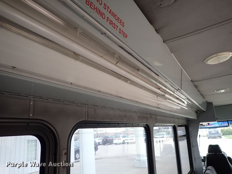 image for item DN2185 2006 El Dorado E-Z Rider II  transit bus