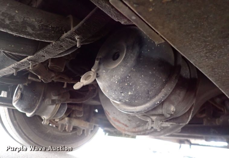 image for item DN2185 2006 El Dorado E-Z Rider II  transit bus