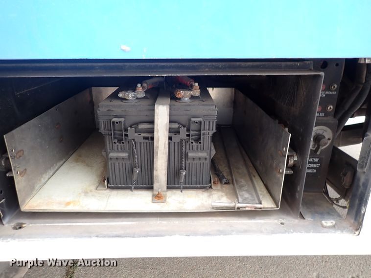 image for item DN2185 2006 El Dorado E-Z Rider II  transit bus