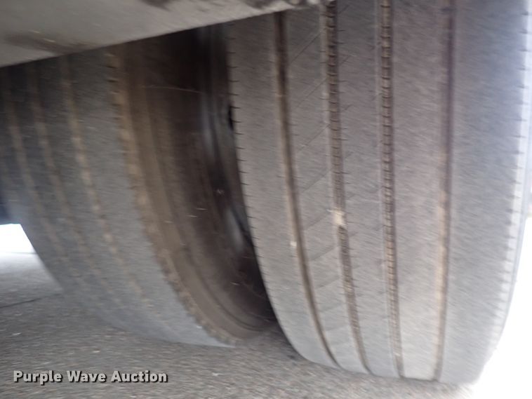 image for item DN2185 2006 El Dorado E-Z Rider II  transit bus