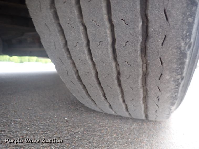 image for item DN2185 2006 El Dorado E-Z Rider II  transit bus