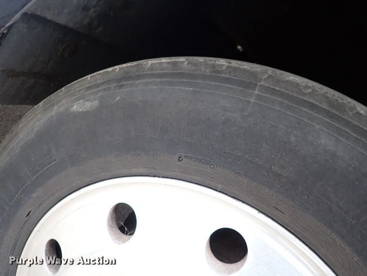 image for item DN2185 2006 El Dorado E-Z Rider II  transit bus