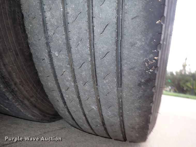 image for item DN2185 2006 El Dorado E-Z Rider II  transit bus