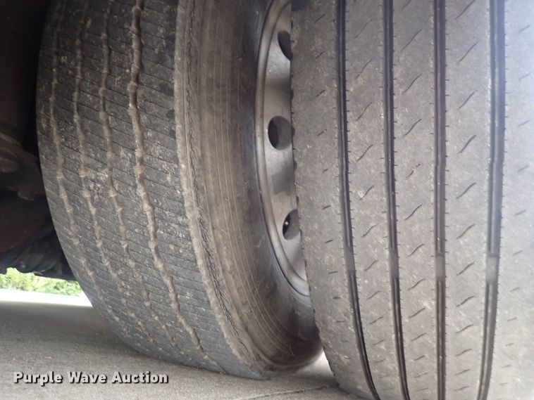 image for item DN2185 2006 El Dorado E-Z Rider II  transit bus