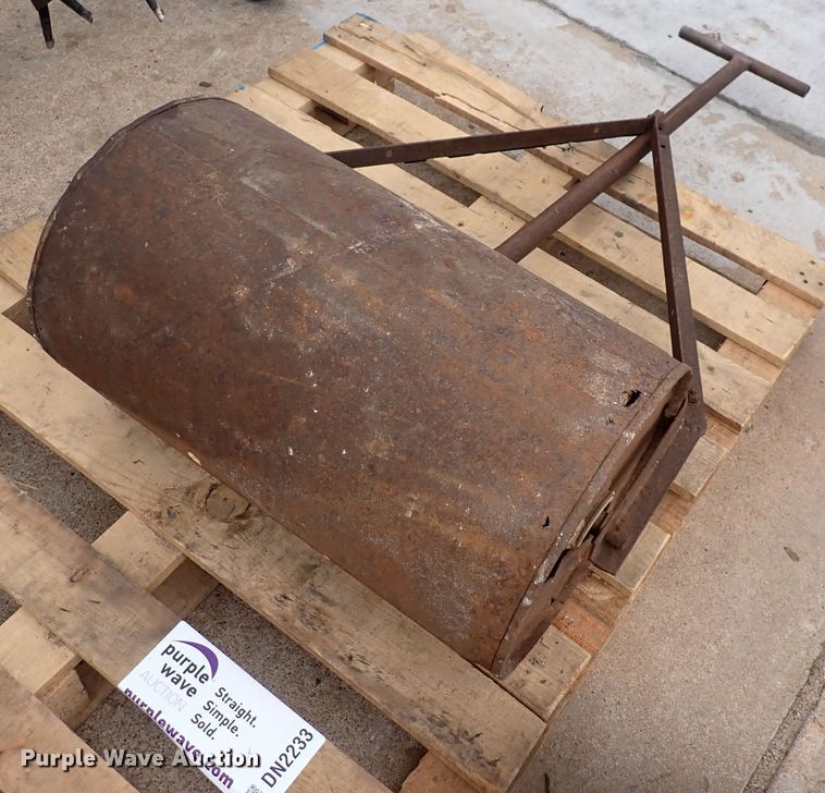 image for item DN2233 Lawn and garden equipment