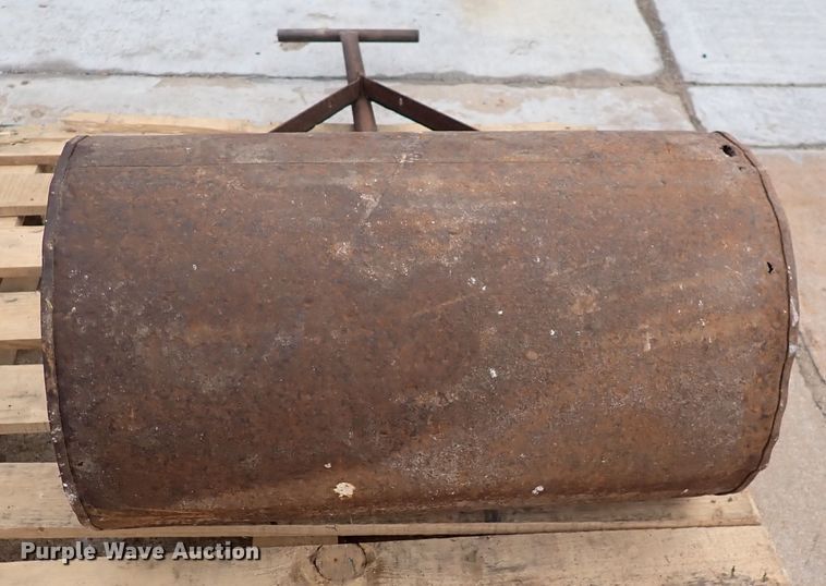 image for item DN2233 Lawn and garden equipment