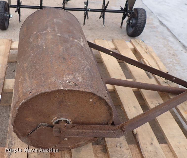 image for item DN2233 Lawn and garden equipment