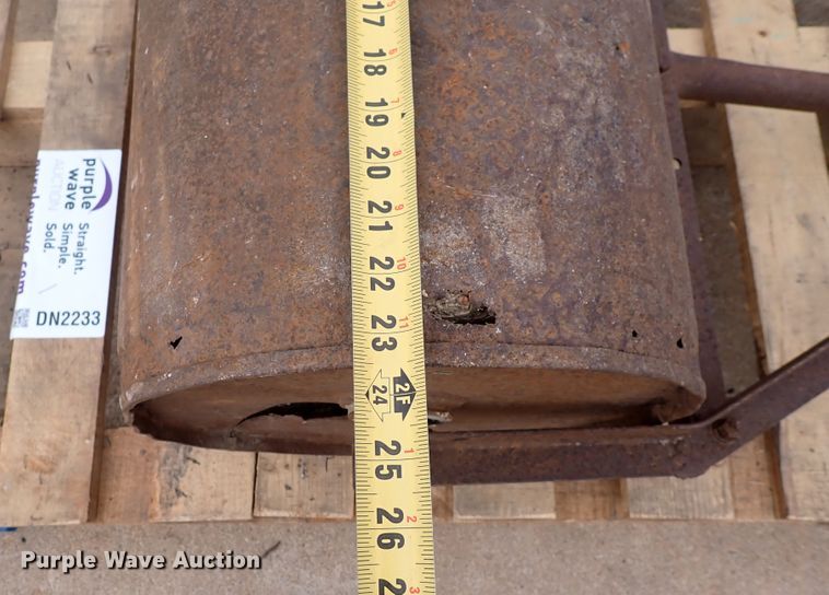 image for item DN2233 Lawn and garden equipment