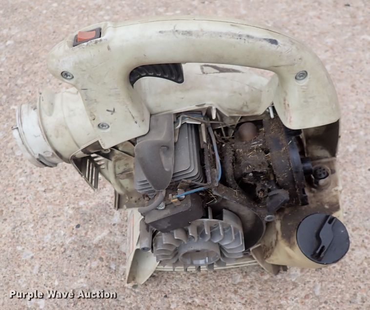 image for item DN2235 Lawn and garden equipment