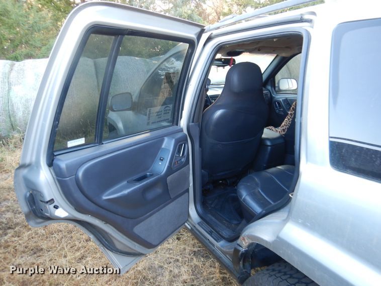 image for item DN5260 2000 Jeep Grand Cherokee  SUV