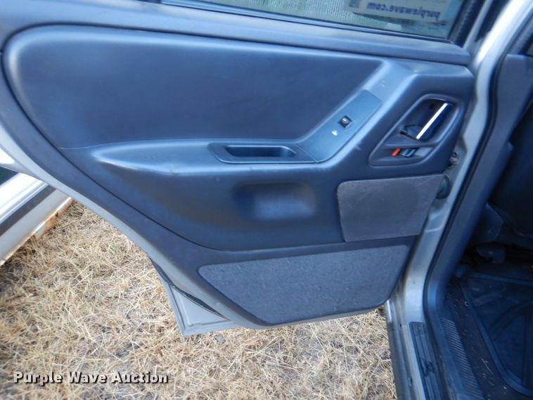 image for item DN5260 2000 Jeep Grand Cherokee  SUV