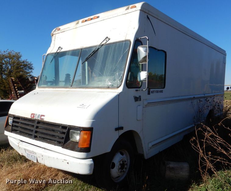 image for item DN5336 1993 GMC P3500  delivery truck