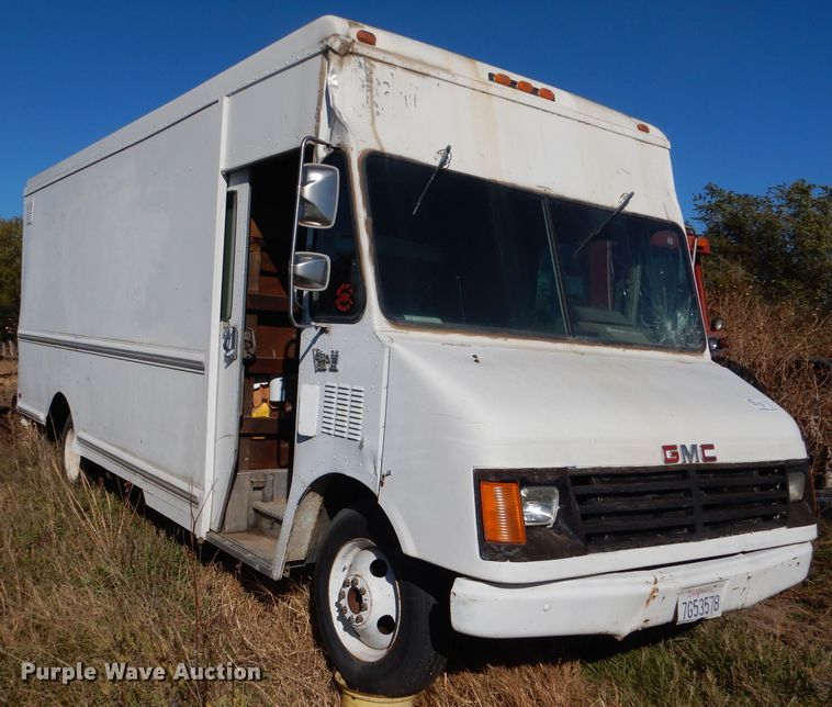image for item DN5336 1993 GMC P3500  delivery truck