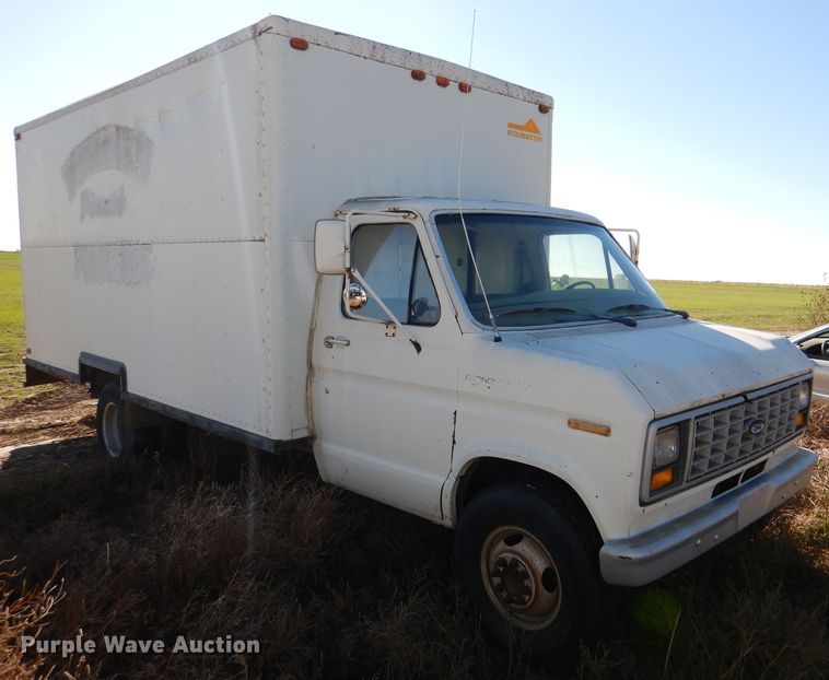image for item DN5337 1986 Ford Econoline E350  box truck