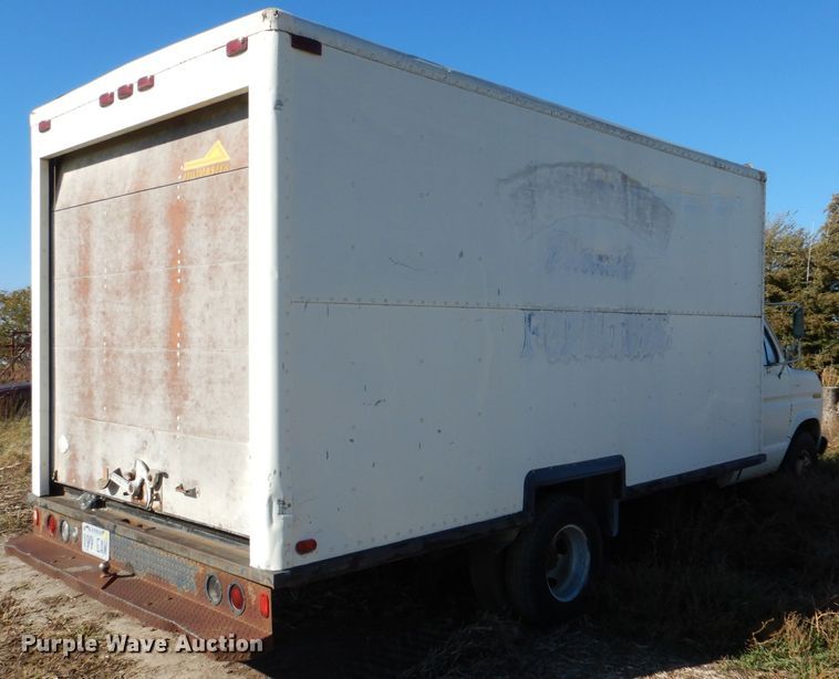 image for item DN5337 1986 Ford Econoline E350  box truck