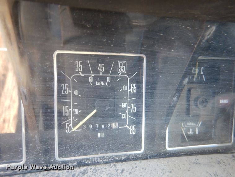 image for item DN5337 1986 Ford Econoline E350  box truck