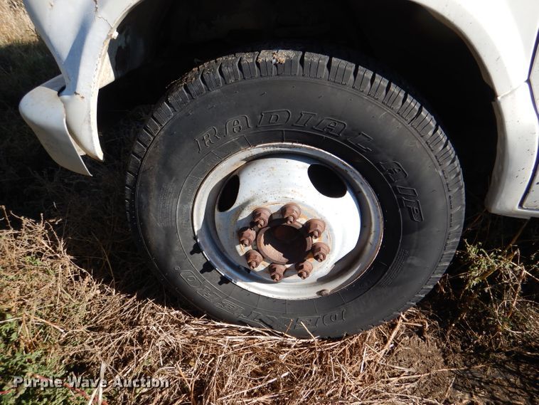 image for item DN5337 1986 Ford Econoline E350  box truck