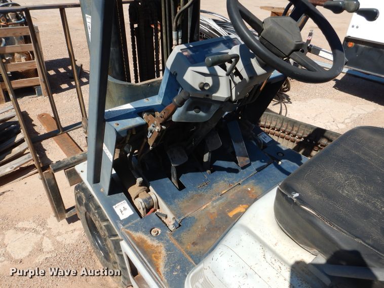 image for item HC9206 Komatsu FG15HT-15  forklift