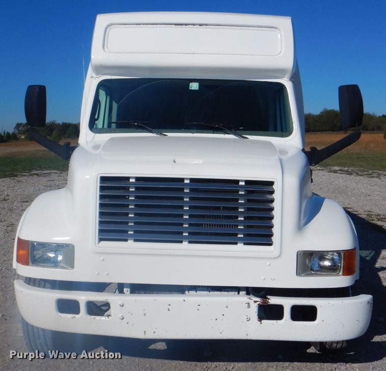 image for item HT9481 2001 International 3400  party bus