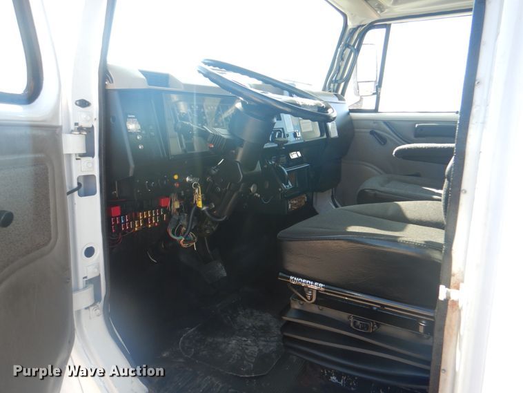 image for item HT9481 2001 International 3400  party bus