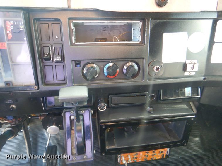 image for item HT9481 2001 International 3400  party bus