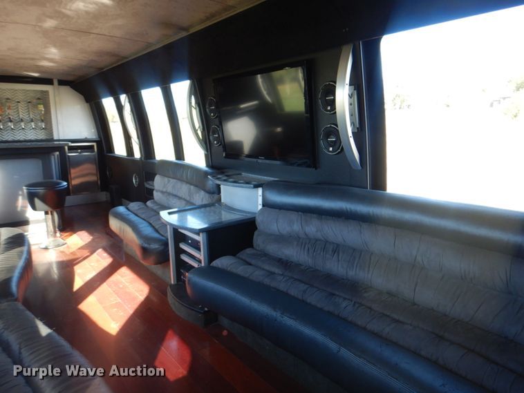 image for item HT9481 2001 International 3400  party bus