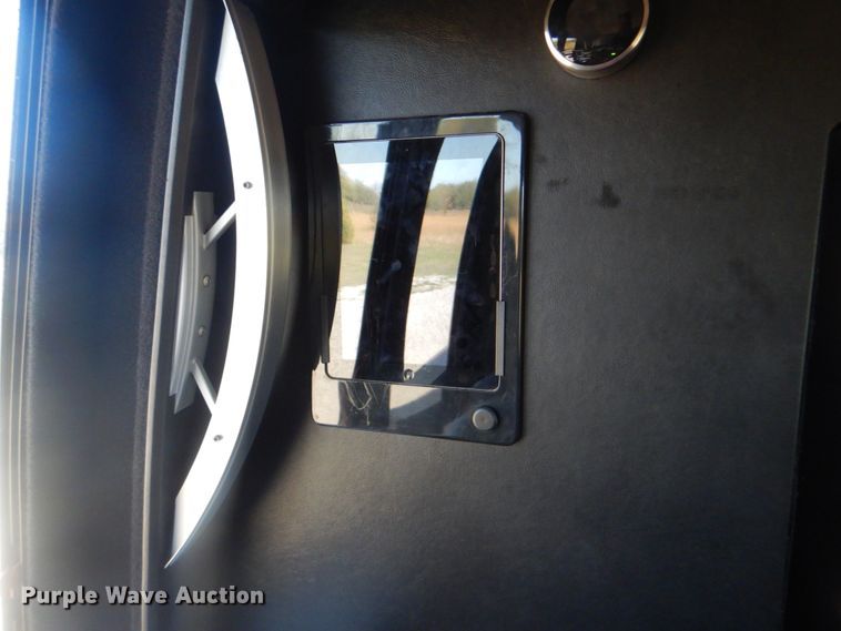 image for item HT9481 2001 International 3400  party bus