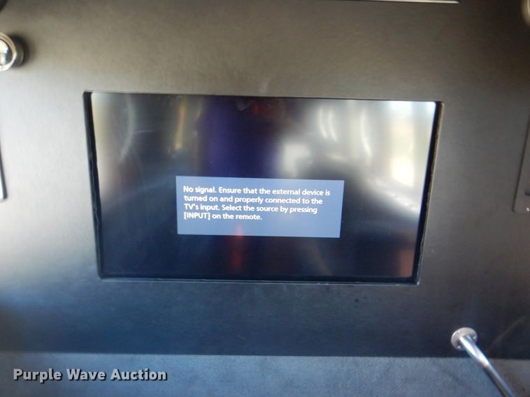 image for item HT9481 2001 International 3400  party bus