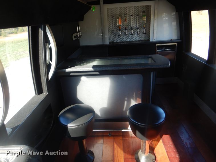 image for item HT9481 2001 International 3400  party bus