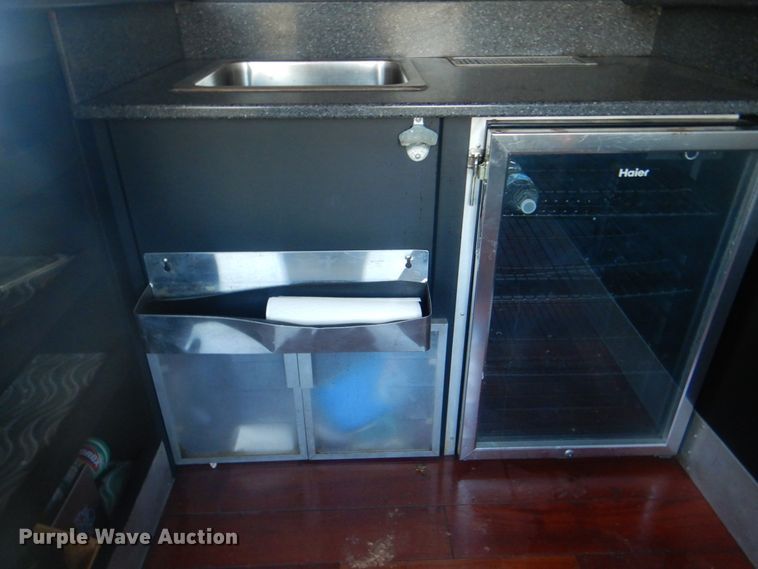 image for item HT9481 2001 International 3400  party bus