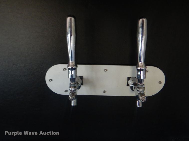 image for item HT9481 2001 International 3400  party bus