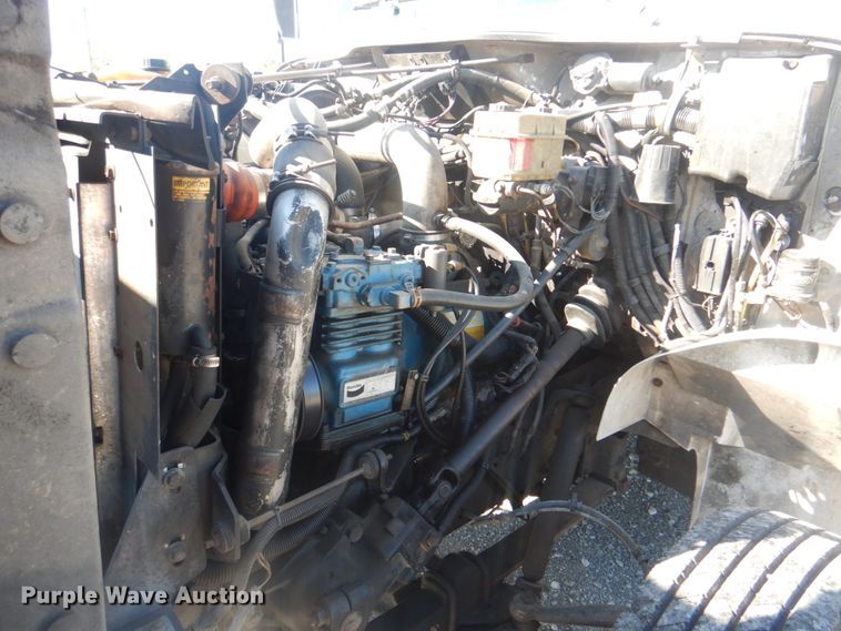 image for item HT9481 2001 International 3400  party bus