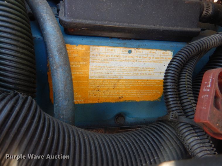 image for item HT9481 2001 International 3400  party bus