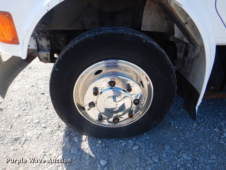 image for item HT9481 2001 International 3400  party bus