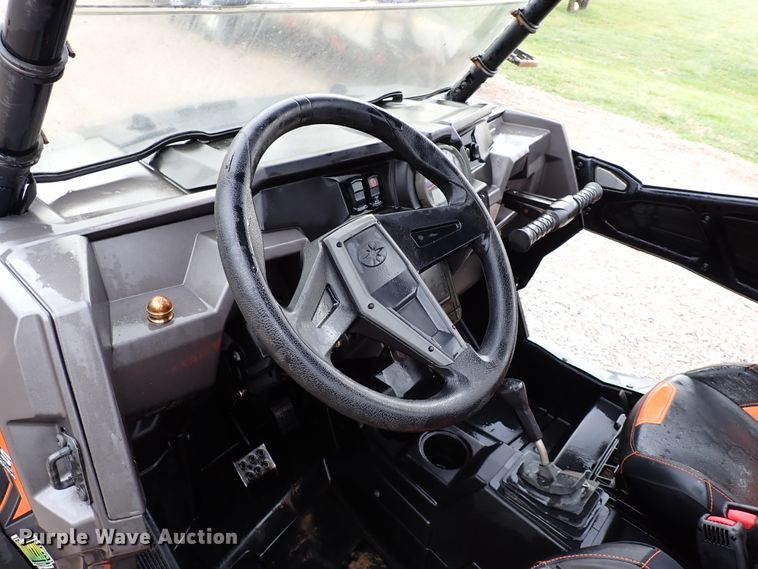 image for item IC9580 2014 Polaris RZR1000  utility vehicle