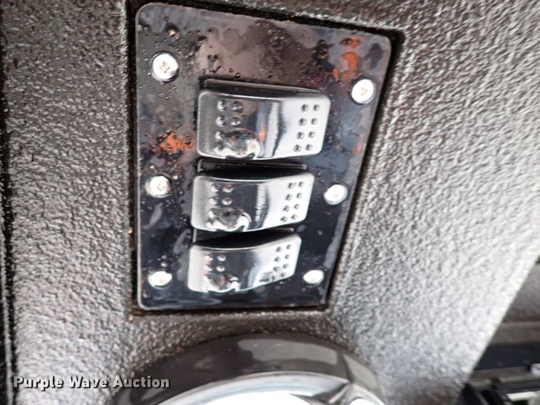 image for item IC9580 2014 Polaris RZR1000  utility vehicle