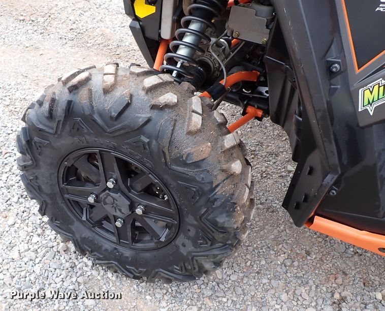 image for item IC9580 2014 Polaris RZR1000  utility vehicle