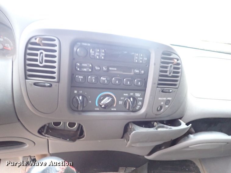 image for item IC9610 1997 Ford F150  pickup truck