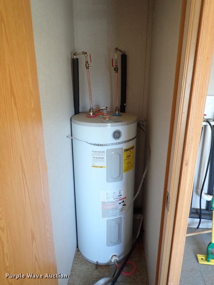 image for item IC9660 Ameri Tech Manufacturing  oilfield crew quarters