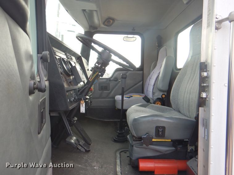 image for item ID9145 1996 Kenworth T300  box truck