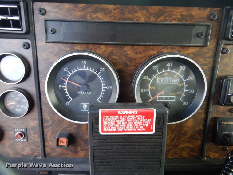 image for item ID9145 1996 Kenworth T300  box truck