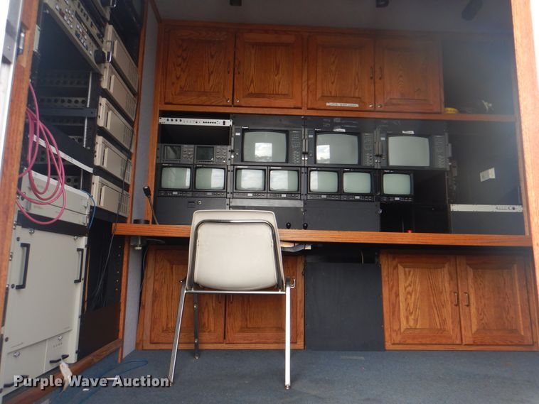 image for item ID9145 1996 Kenworth T300  box truck