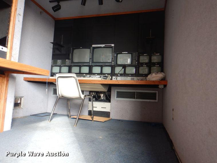 image for item ID9145 1996 Kenworth T300  box truck