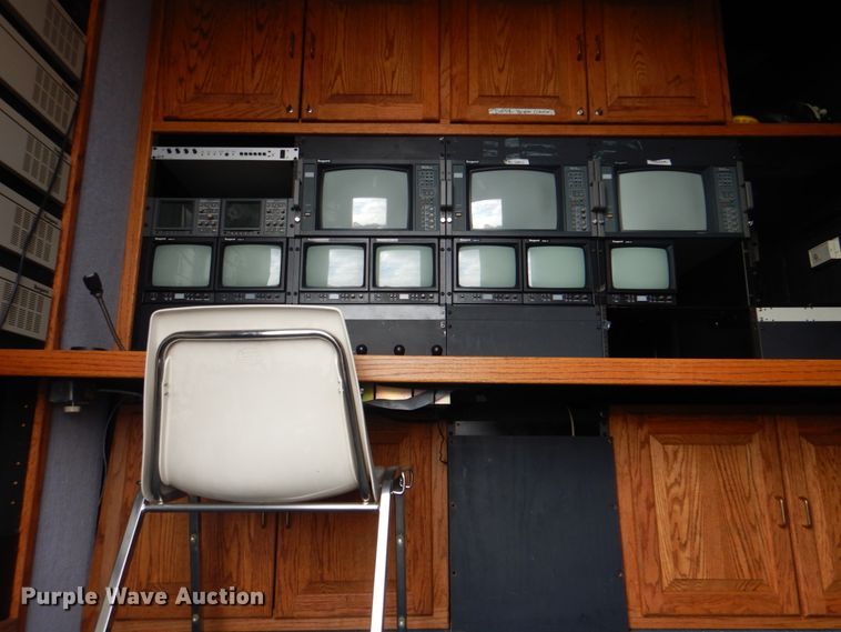 image for item ID9145 1996 Kenworth T300  box truck