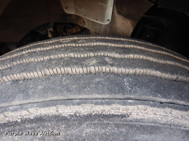 image for item ID9145 1996 Kenworth T300  box truck