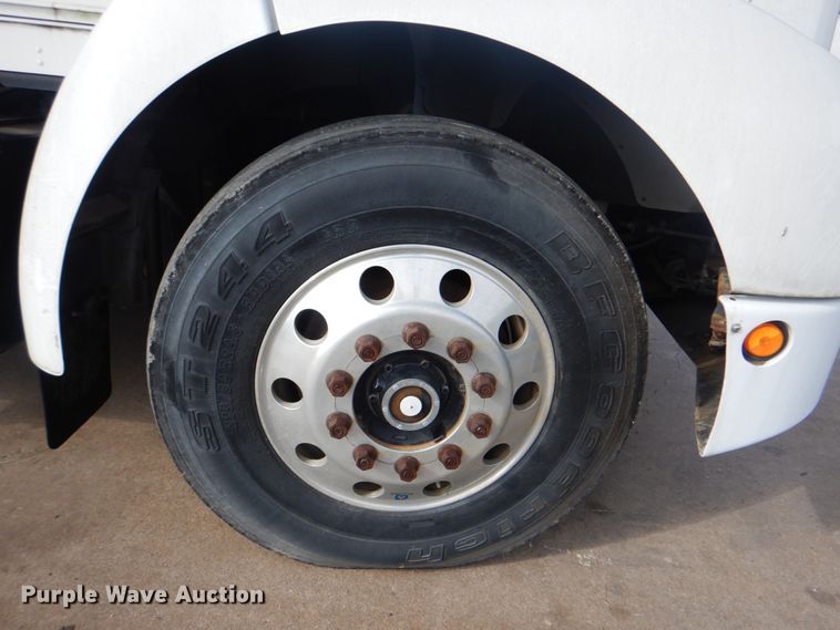 image for item ID9145 1996 Kenworth T300  box truck